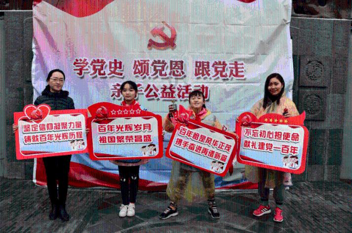 费兰是2013年佩德罗之后,首位为巴萨戴帽的西班牙国脚